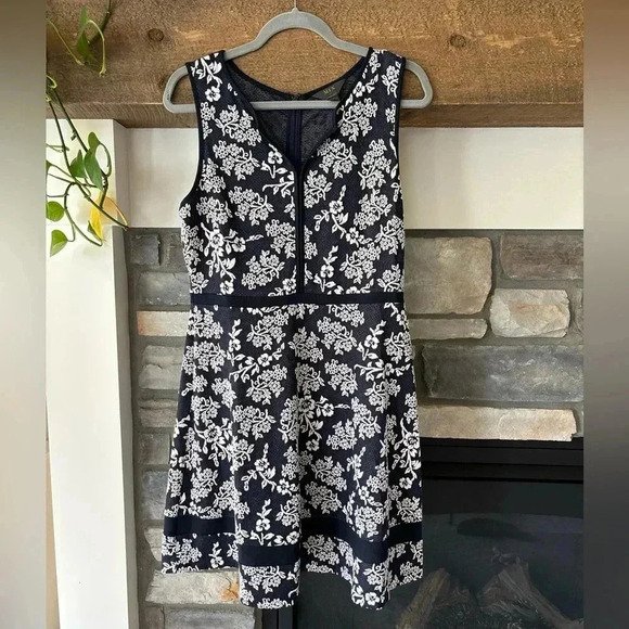 MIX 31 HAWTHORN Navy Floral Dress size L Aline class wedding guest garden party - Picture 1 of 7
